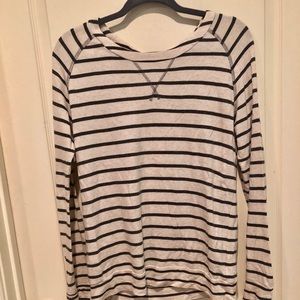 Comfy stripped crew neck